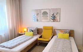 Helle 2-Raum Wohnung (WiFi)